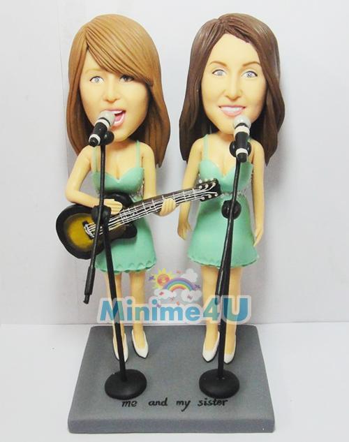 Singing sisters Singing sisters