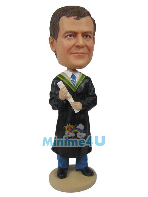 Graduation theme figurine