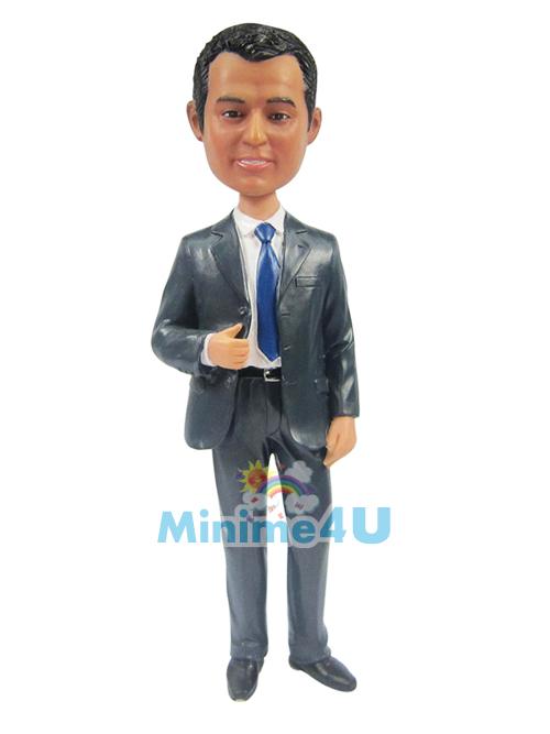 groomsman figure 2